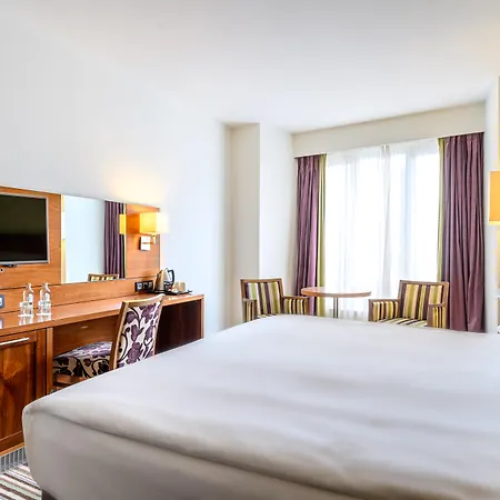Hotel Mercure Centre 4*