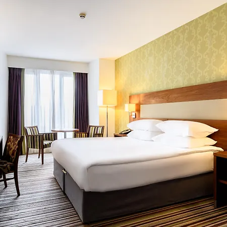 Mercure Centre 4*