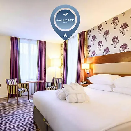 Mercure Centre Hotel 4*
