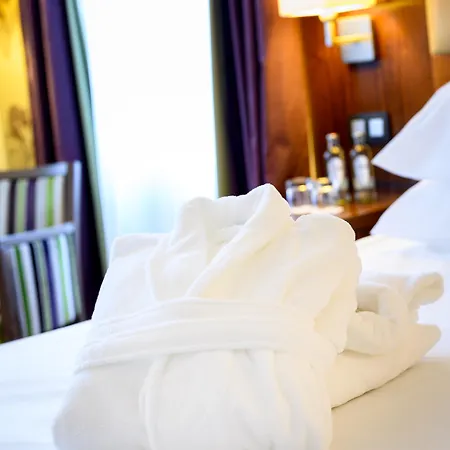 Blooma Centre - Handwritten Collection מלון