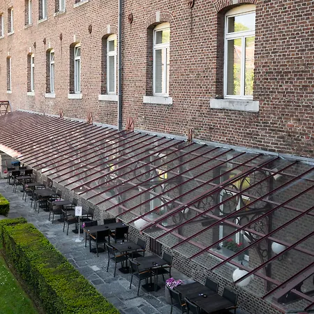 Blooma Centre - Handwritten Collection