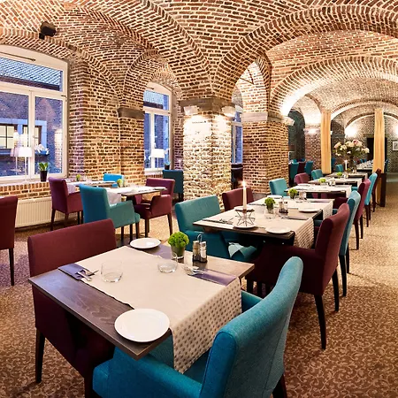 Blooma Centre - Handwritten Collection 4*