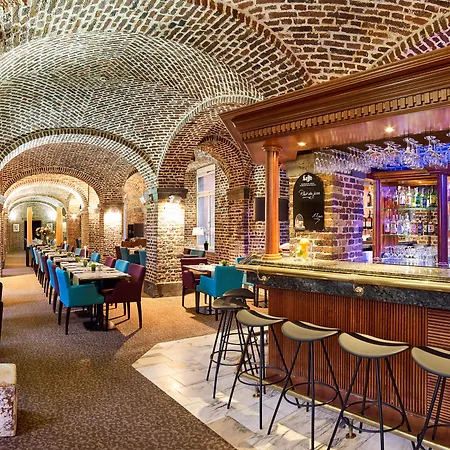 Blooma Centre - Handwritten Collection 4*