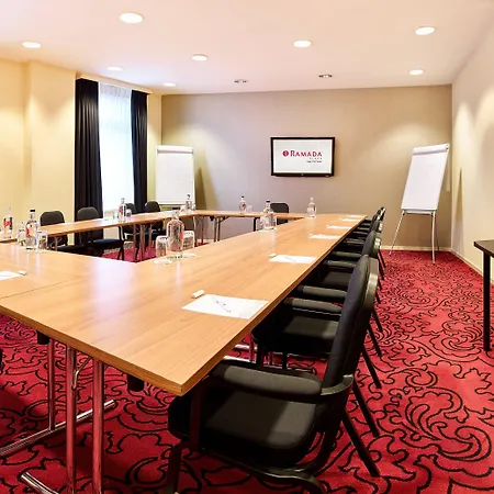 Отель Blooma Centre - Accor Handwritten Collection 4*