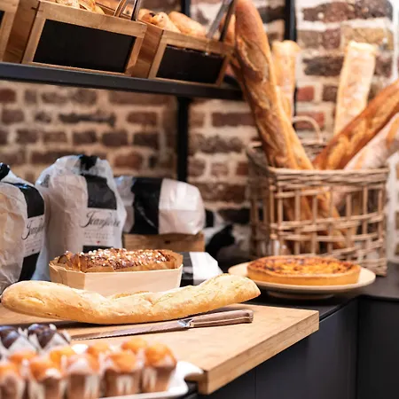 מלון Blooma Centre - Handwritten Collection לייז'