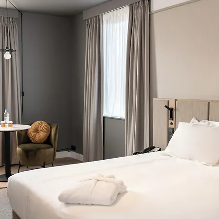 Hotel Blooma Centre - Handwritten Collection 4*