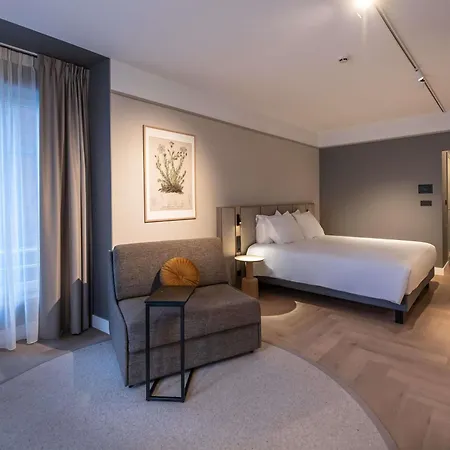 Blooma Centre - Handwritten Collection מלון