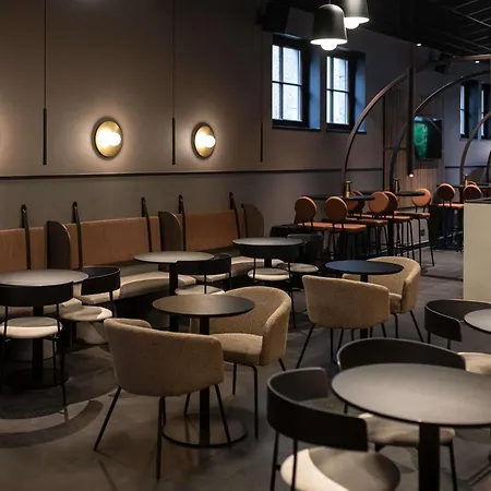 מלון Blooma Centre - Handwritten Collection לייז'