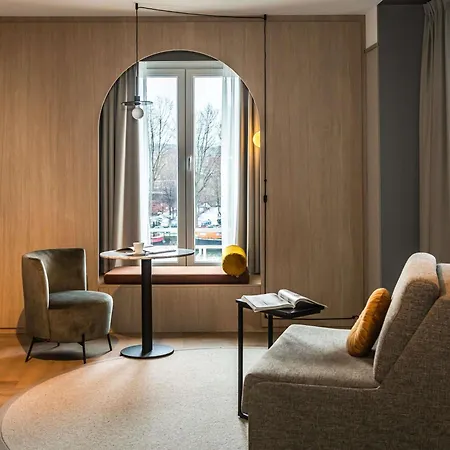 מלון Blooma Centre - Handwritten Collection לייז'