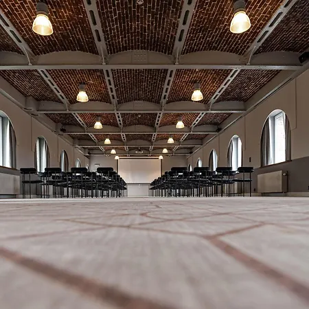 מלון Blooma Centre - Handwritten Collection לייז'