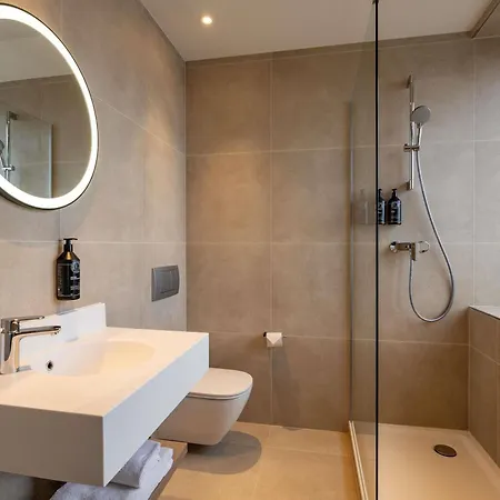 Blooma Centre - Handwritten Collection 4*