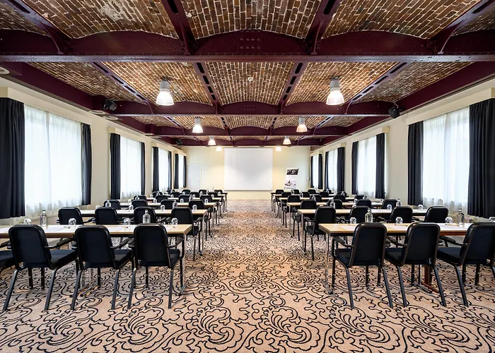 Hotel Blooma Centre - Handwritten Collection 4*