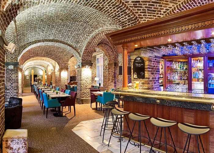 Blooma Centre - Handwritten Collection 4*