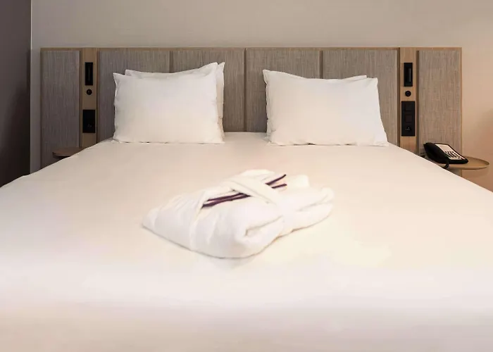 Blooma Centre - Handwritten Collection 4*