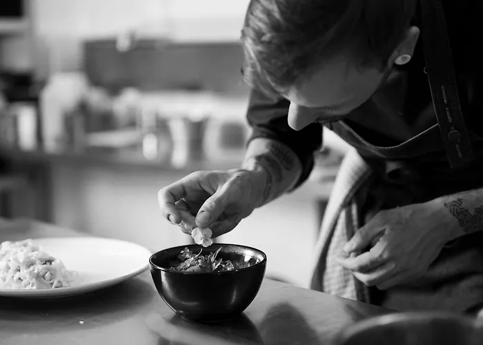 Blooma Centre - Handwritten Collection 4*