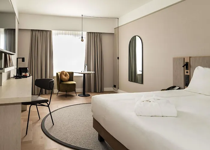 Hotel Blooma Centre - Handwritten Collection 4*